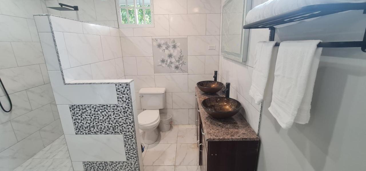 Appartement El Rincon à Tunapuna Village Extérieur photo