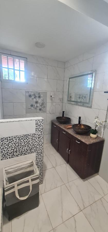 Appartement El Rincon à Tunapuna Village Extérieur photo
